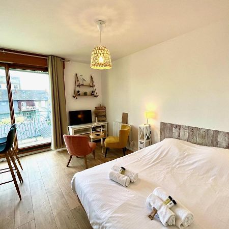 Salm, Coquet Studio Avec Balcon Ouistreham Exterior foto