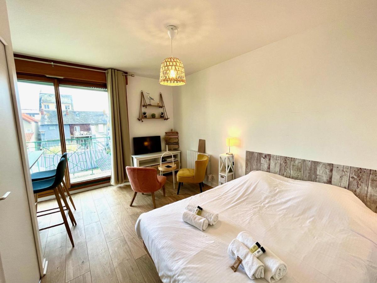 Salm, Coquet Studio Avec Balcon Ouistreham Exterior foto